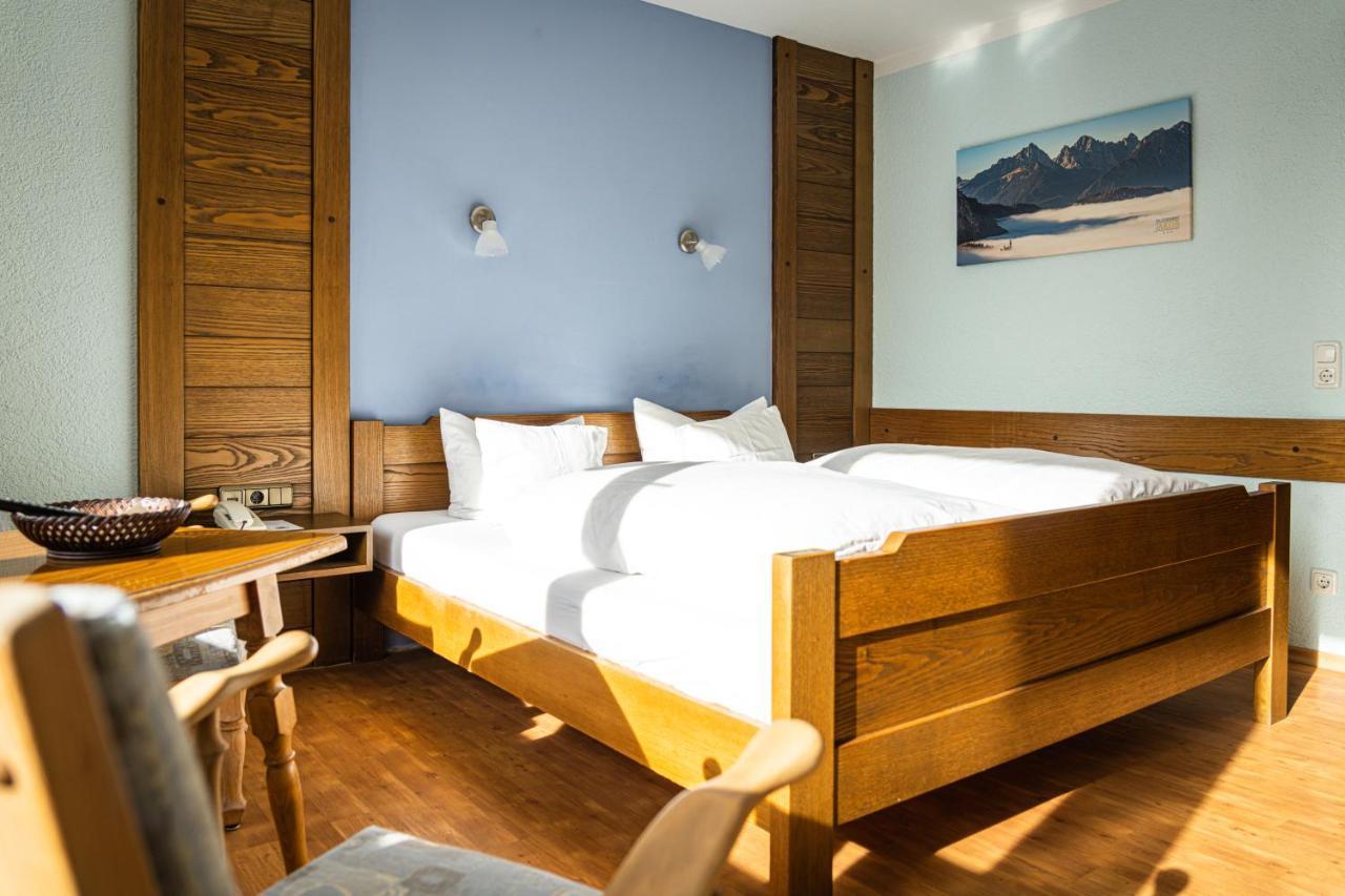 Hotel Jakob Fussen Bagian luar foto