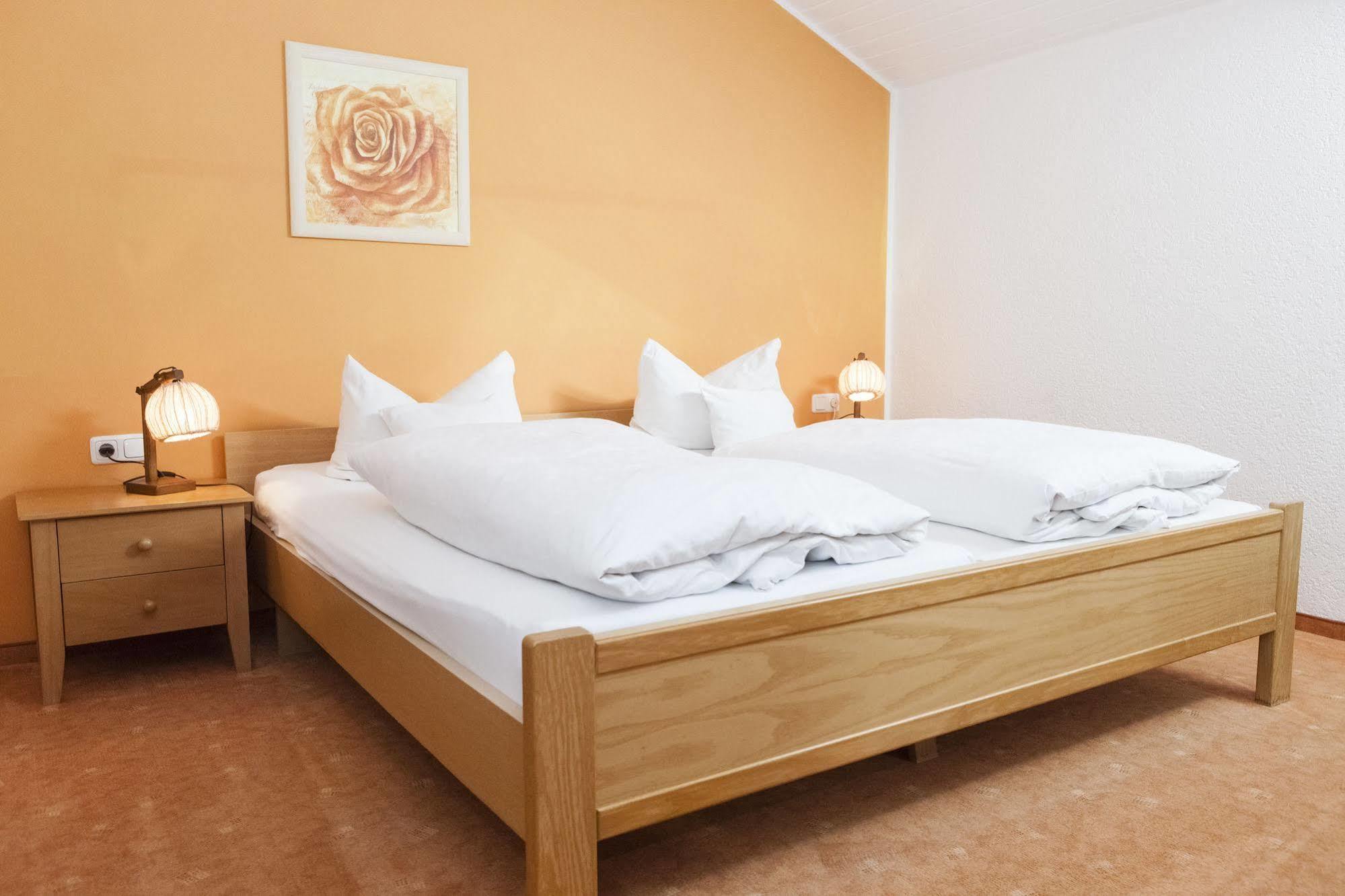 Hotel Jakob Fussen Bagian luar foto